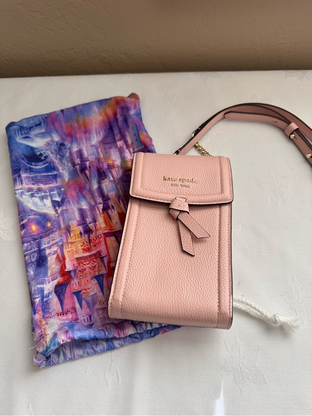 Kate Spade New York Knott North South phone crossbody bag